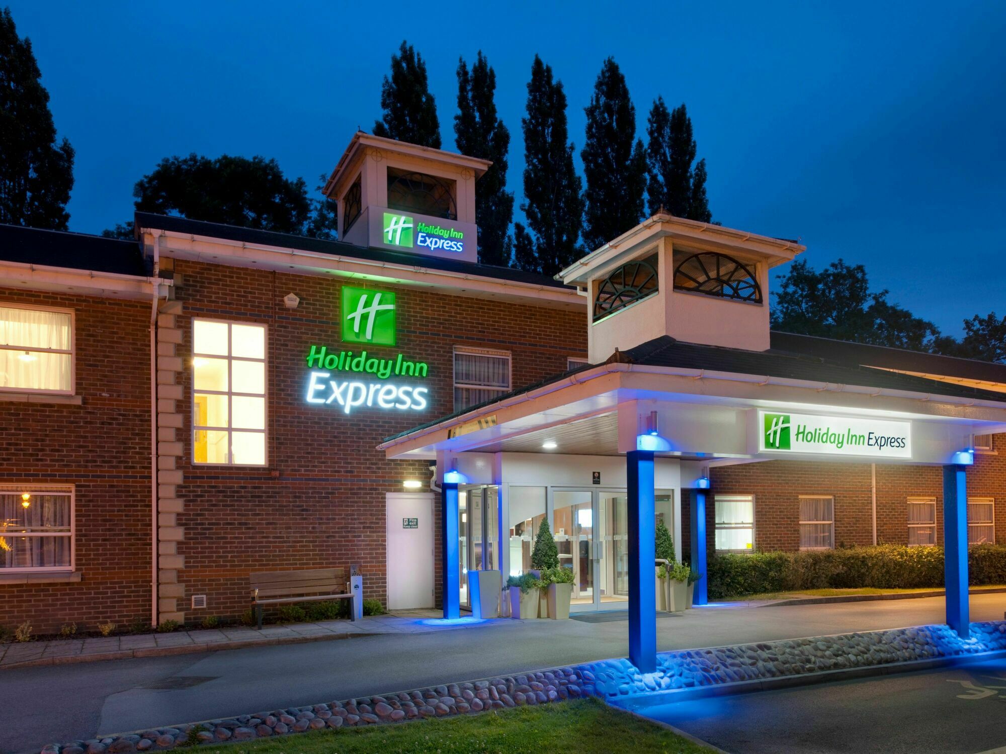 Holiday Inn Express Leeds-East, An Ihg Hotel Leeds  Ngoại thất bức ảnh